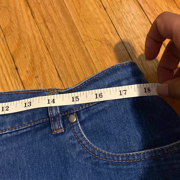 Tradition Denim shorts size 12 - Picture 10 of 10